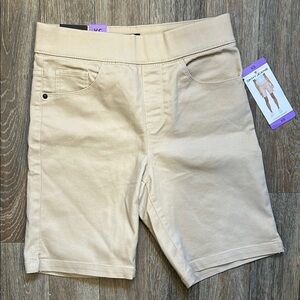 NWT DKNY Jeans Women's Comfort Stretch Pull-on Bermuda Short Size XS Color Chino